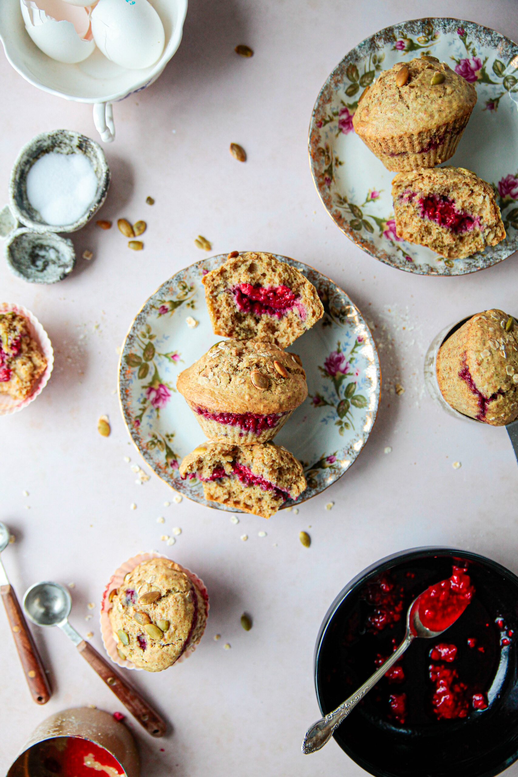 Muffins protéinés aux graines de citrouille et framboises - PASSION BOUFFE