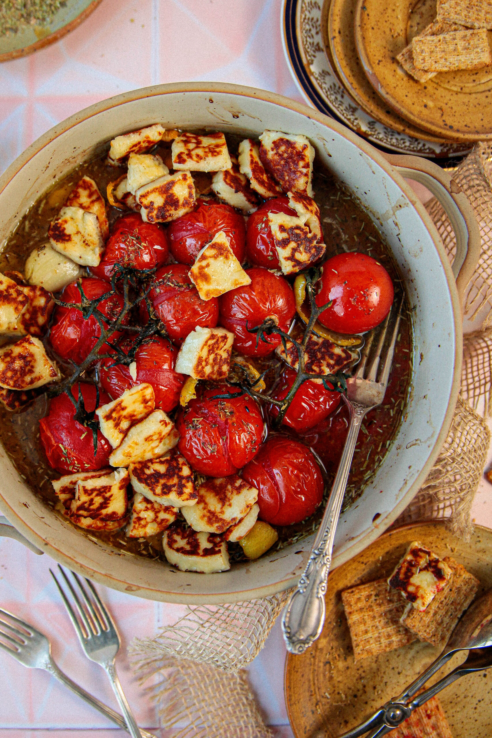 Plateau de tomates confites & halloumi PASSION BOUFFE