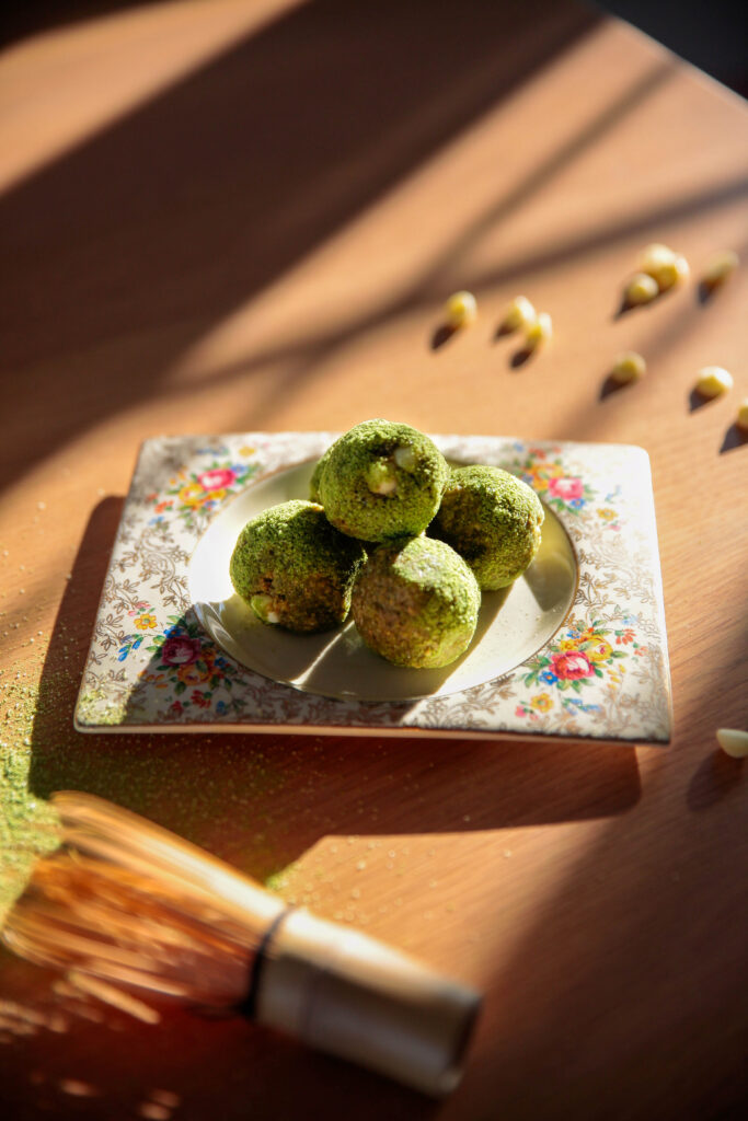 PASSION BOUFFE BOULES D'ÉNERGIE MATCHA CHOCOLAT BLANC