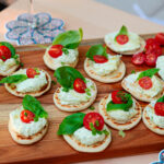 Bouchées de naan & féta fouetté au miel