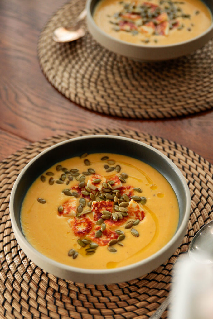 Potage crémeux courge musquée et halloumi